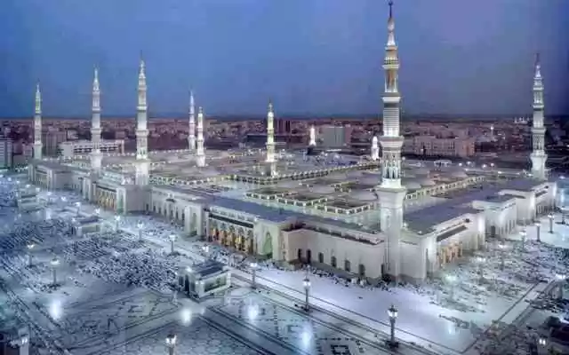 موعد صلاة التهجد في المسجد النبوي