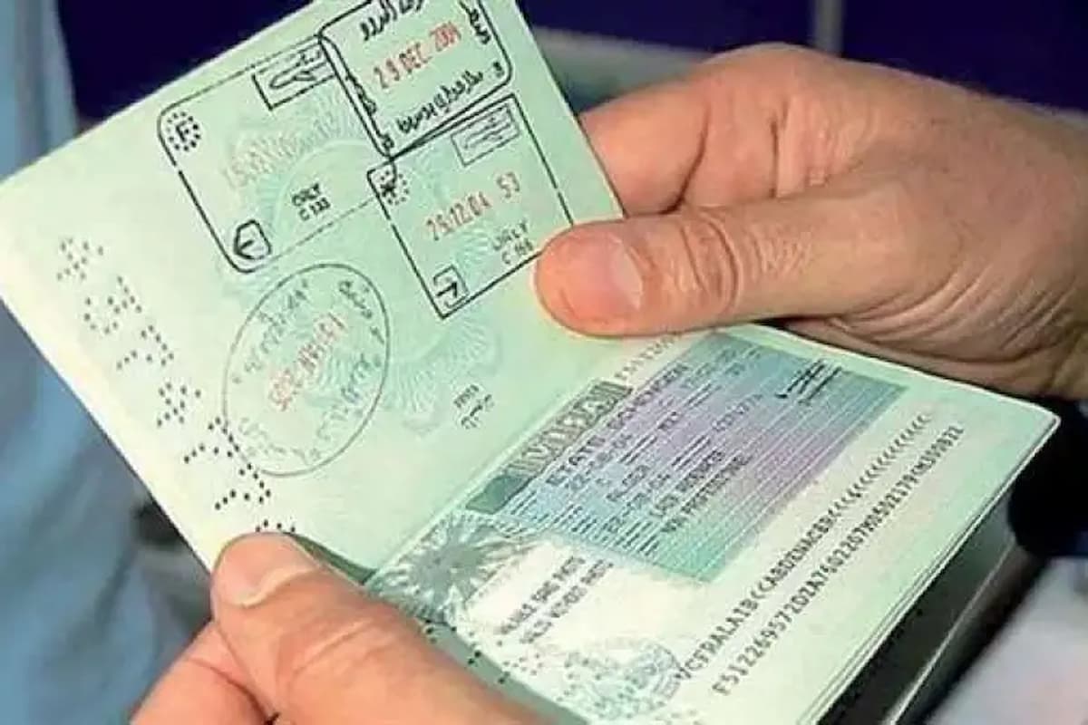 نموذج طلب تحويل تأشيرة الزيارة إلى إقامة 1446المستندات المطلوبة لتحويل تأشيرة الزيارة إلى إقامة 1 نموذج طلب تحويل تأشيرة الزيارة إلى إقامة
