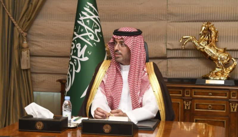 محافظ جدة يستعرض تقرير مبادرة "عينك على البحر" الرابعة 1 2437231.pngw800q100fjpg
